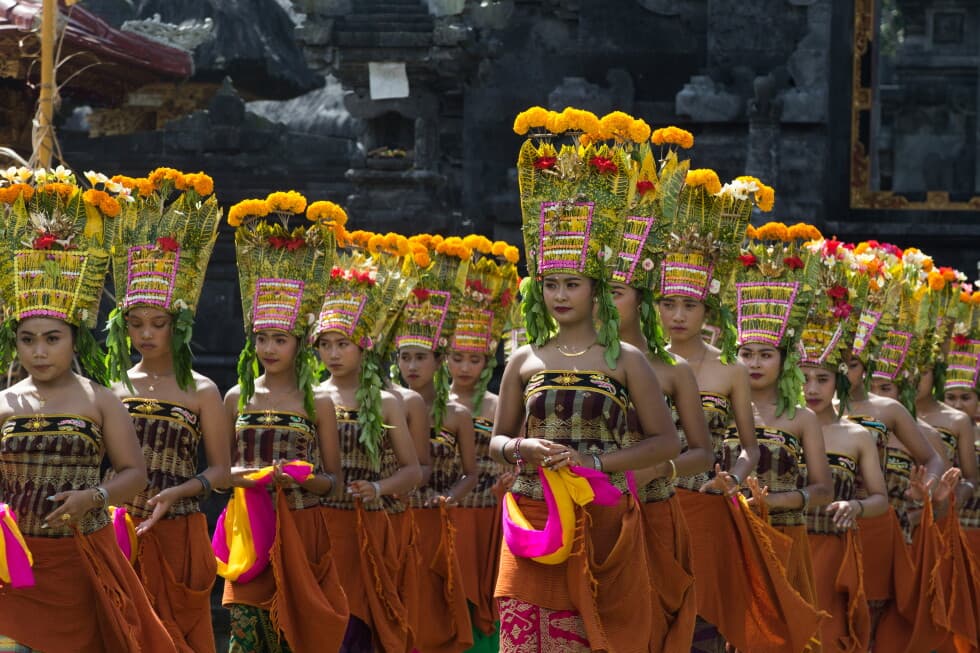 Rejang Kuningan Dance in Karangasem: A Sacred Closing to Galungan