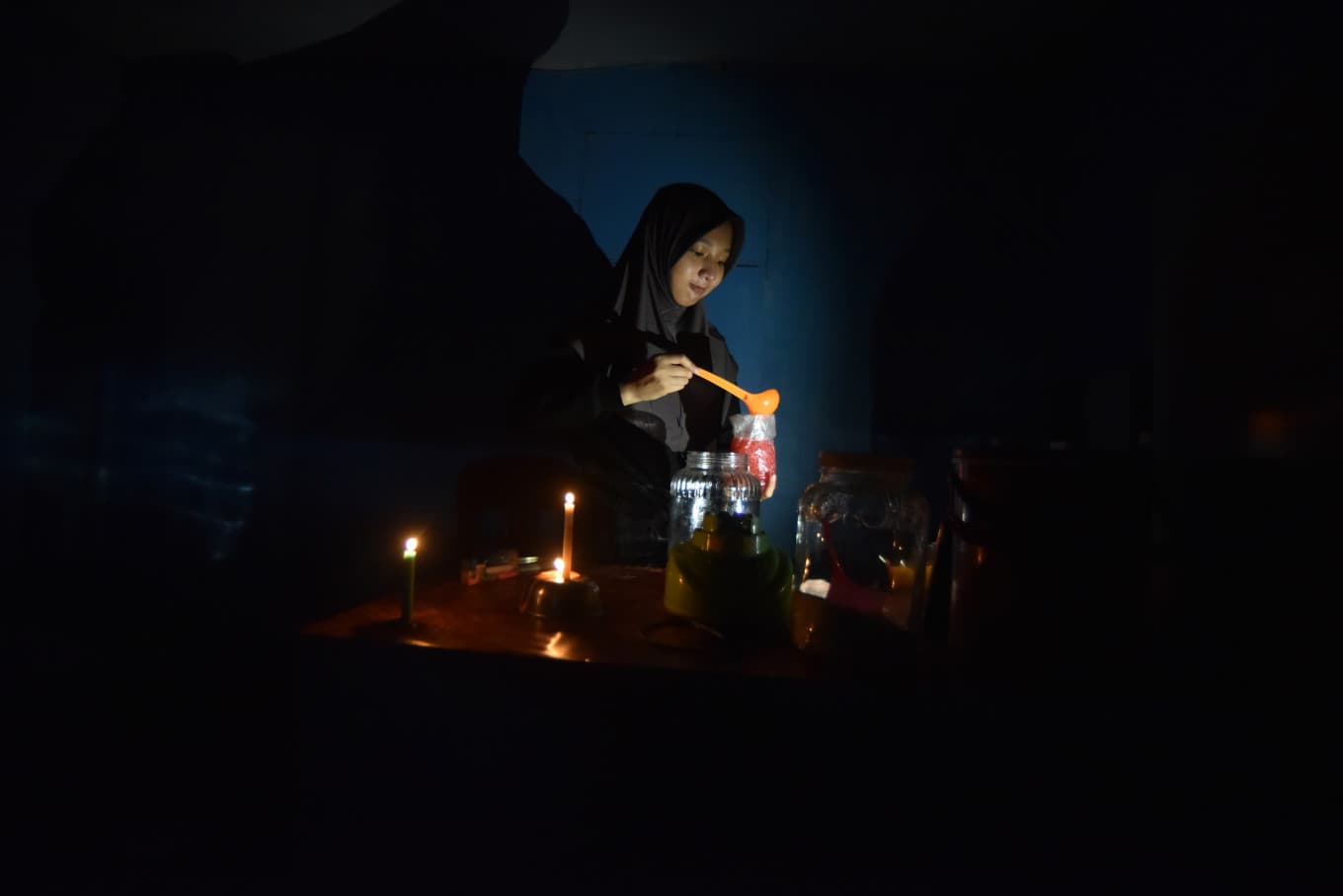 Rolling Blackouts in South Kalimantan Are Hurting Small Businesses Daily